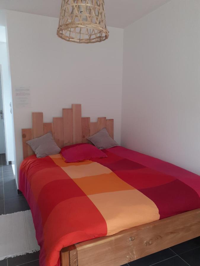 Chambre Privee Au Coeur D'Une Pinede Dans Un Quartier Residentiel Hotell Lézignan-Corbières Eksteriør bilde